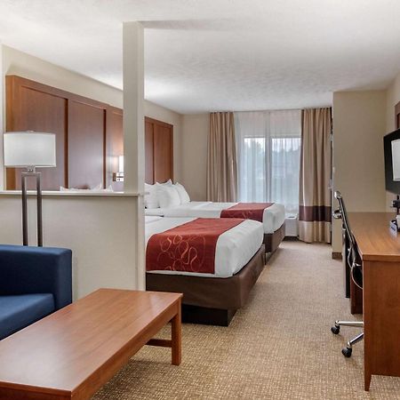 Comfort Suites Speedway - Kansas City Dış mekan fotoğraf