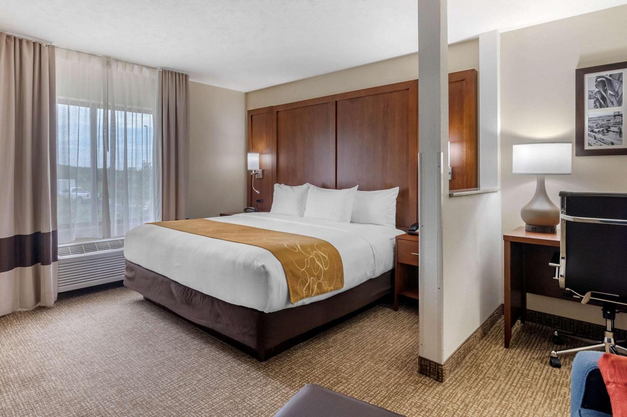 Comfort Suites Speedway - Kansas City Dış mekan fotoğraf